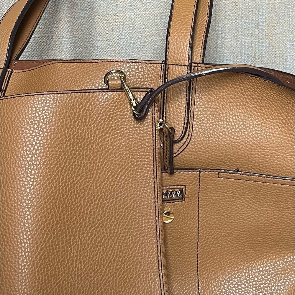Tutilo New York Tan Faux Leather Tote Bag with Gold Accents.Brand New/Never Used - Picture 4 of 12